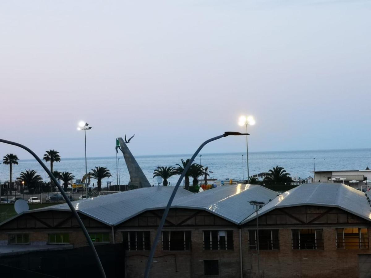 Appartamento Sopra Il Mare 西维尔诺瓦·马尔凯 外观 照片